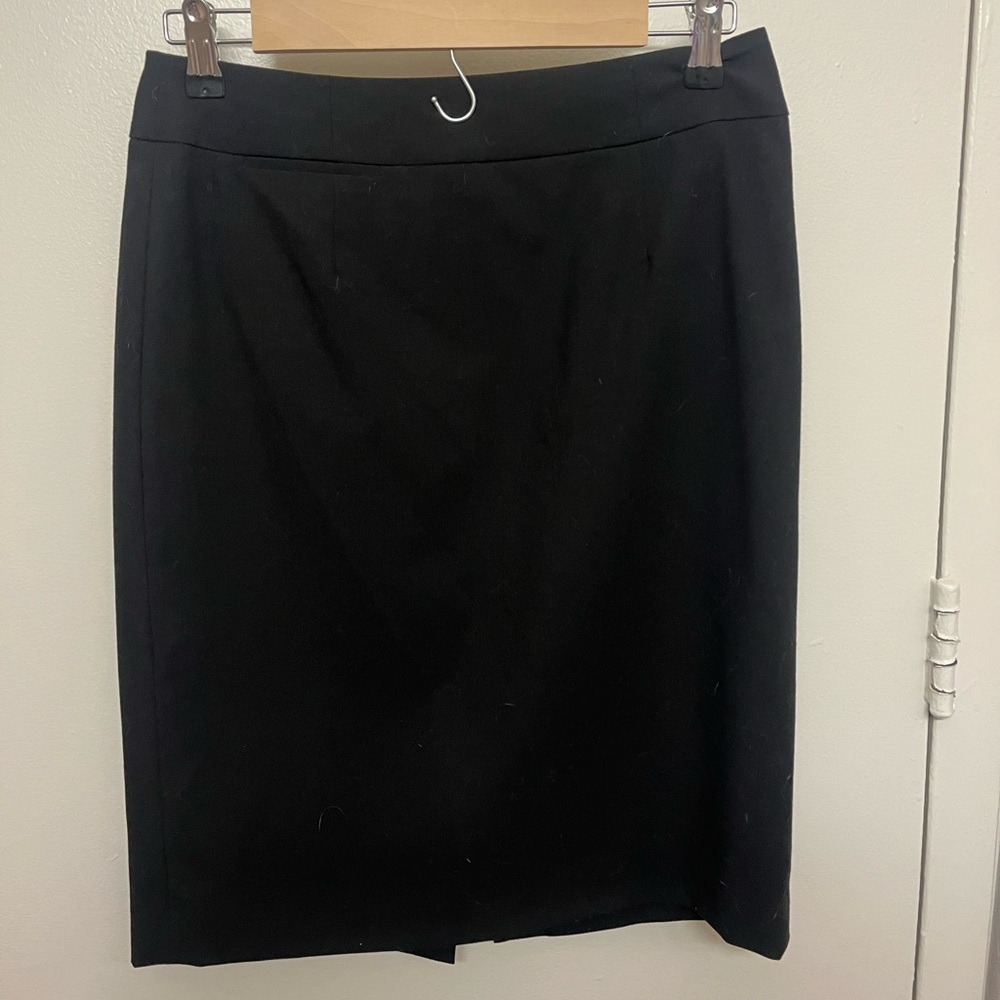 Calvin Klein women’s suiting skirt in black